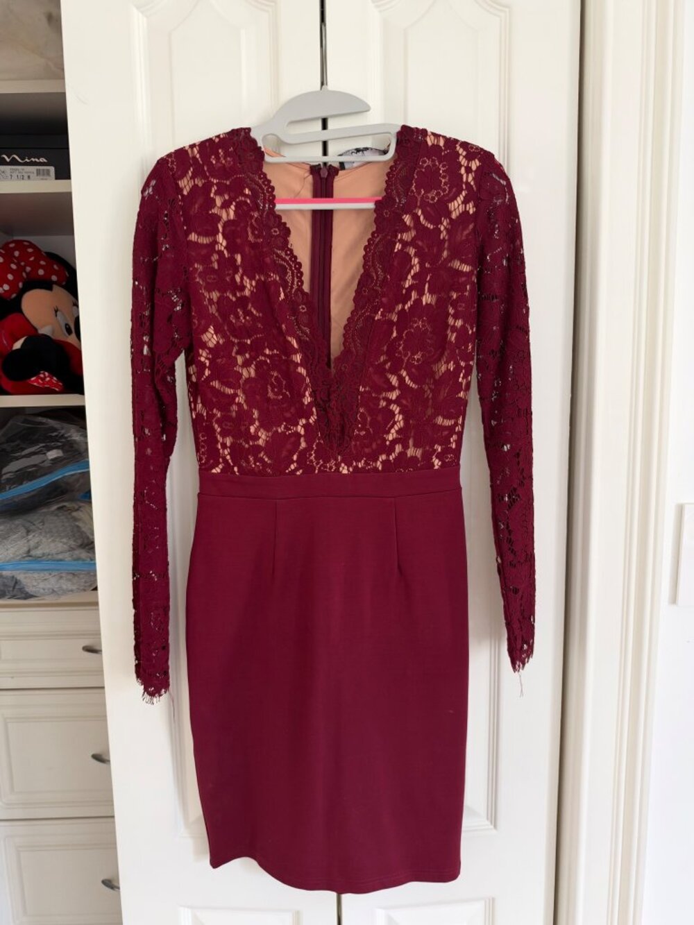 Lulus Burgundy Lace Long Sleeve V-Neck Mini Dress Size S